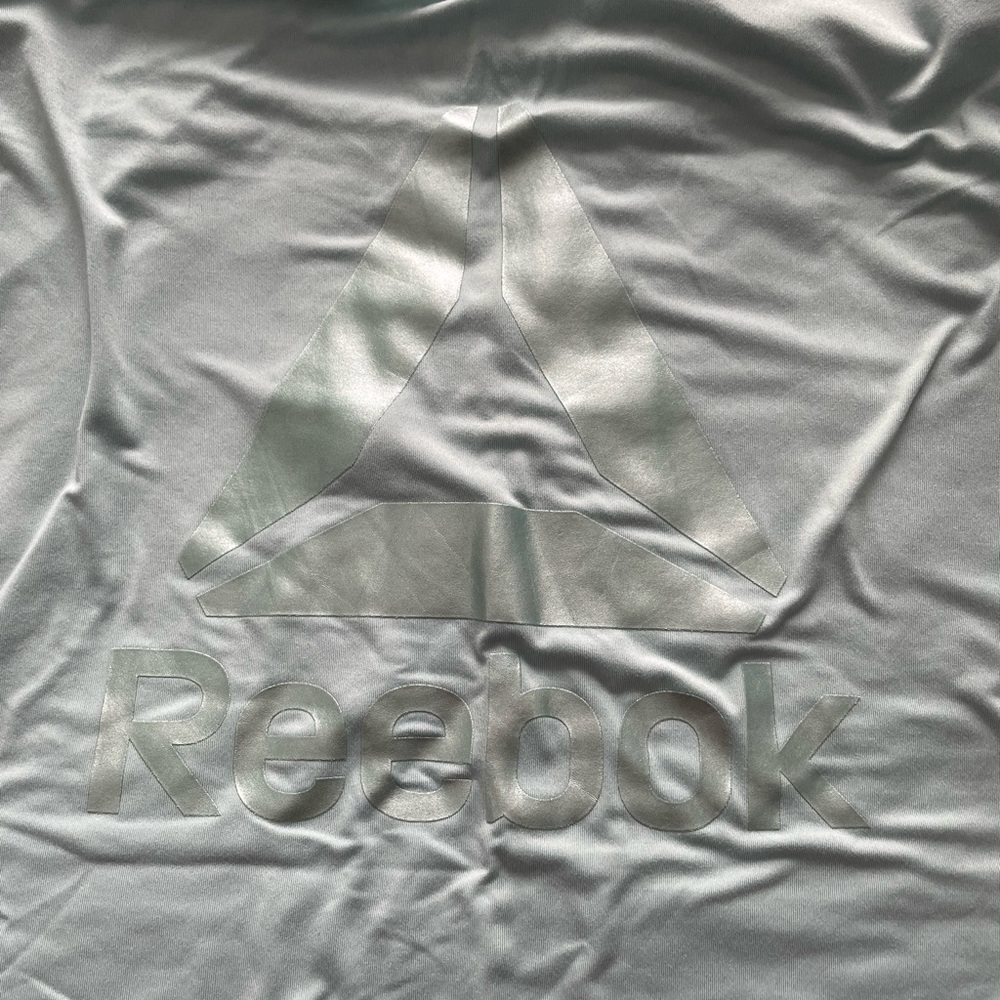 Reebok Tank - Picture 2 of 4